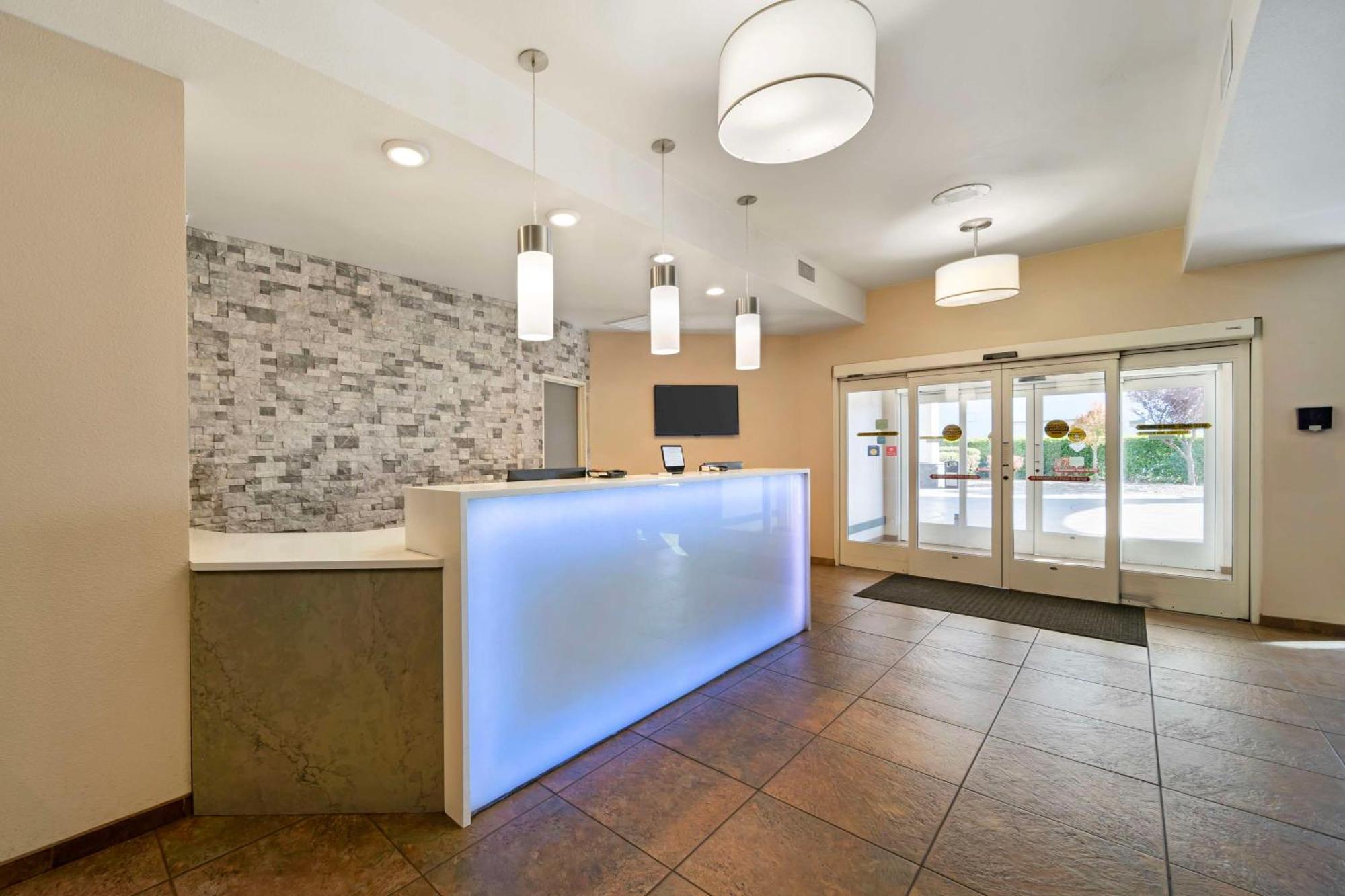 Best Western Crater Lake Highway White City/Medford Екстер'єр фото